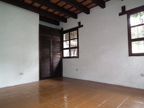 H281 – House For Rent With 3 Bedrooms Unfurnished