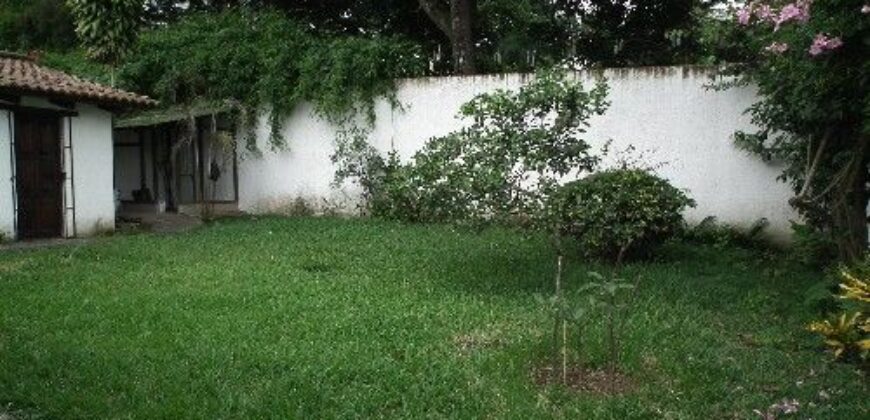 H281 – Casa en renta con 3 dormitorios sin muebles