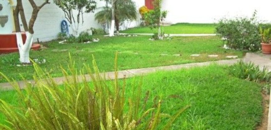 H253 – Casa en renta de 4 habitaciones semi amueblada