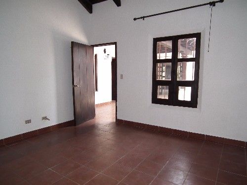 H250 – House For Rent 2 Bedrooms Unfurnished