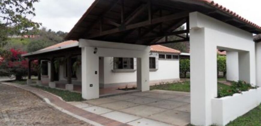 G241 – Casa En Renta 3 Habitaciones Sin Muebles