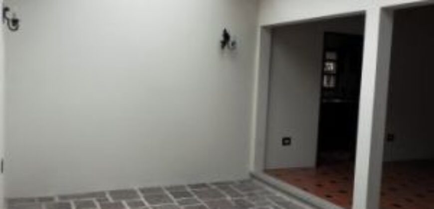 G241 – Casa En Renta 3 Habitaciones Sin Muebles