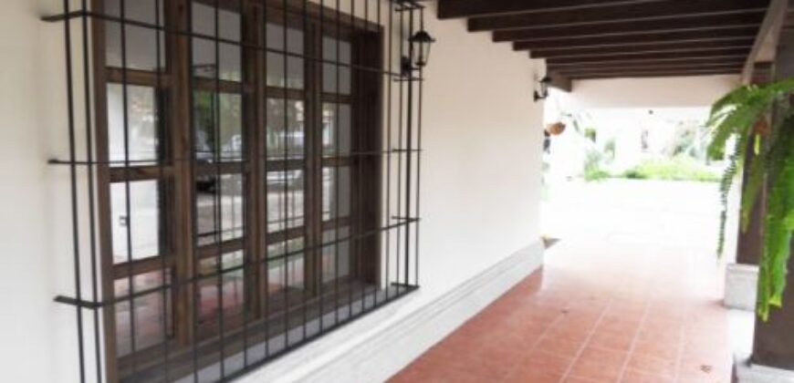 G241 – Casa En Renta 3 Habitaciones Sin Muebles