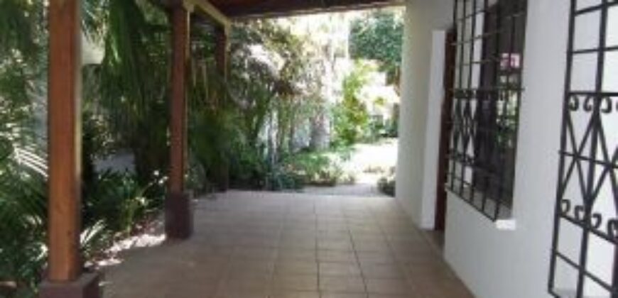 F213 – Casa en renta