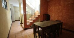 F200 – 3 bedroom house furnished