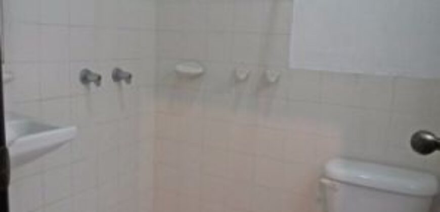 E206 – Casa en renta 3 habitaciones sin muebles