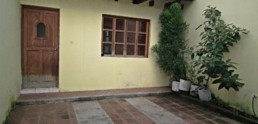 E206 – Casa en renta 3 habitaciones sin muebles