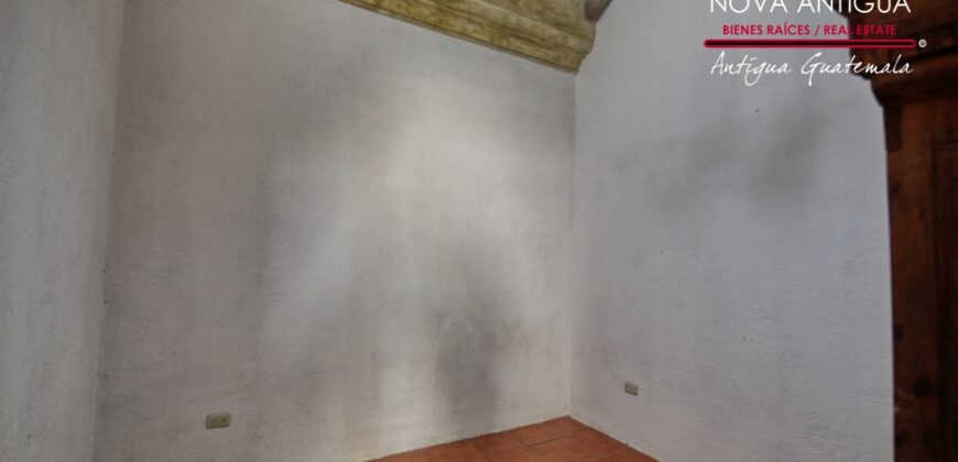 F277 – Casa en renta 3 habitaciones sin muebles