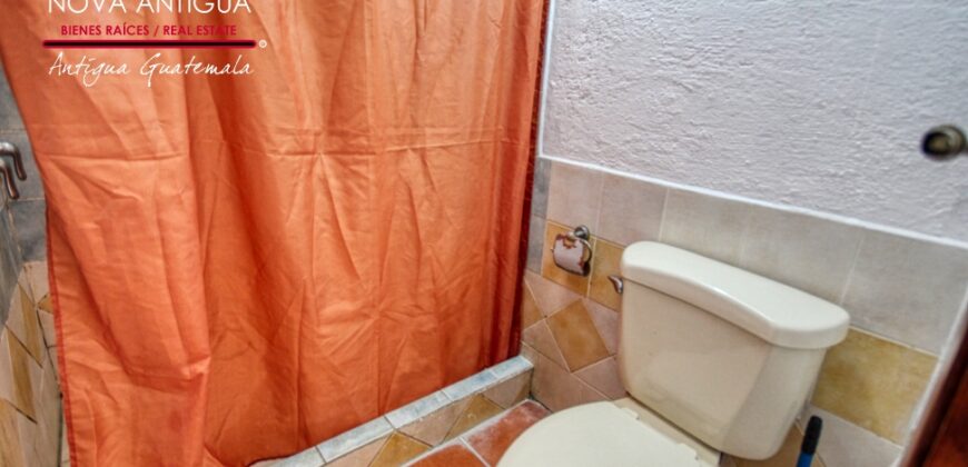 F277 – Casa en renta 3 habitaciones sin muebles