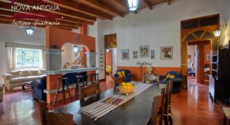 H259 – Casa dentro de area Residencial con 3 dormitorios