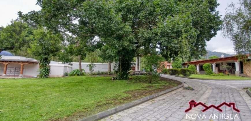 H259 – Casa dentro de area Residencial con 3 dormitorios