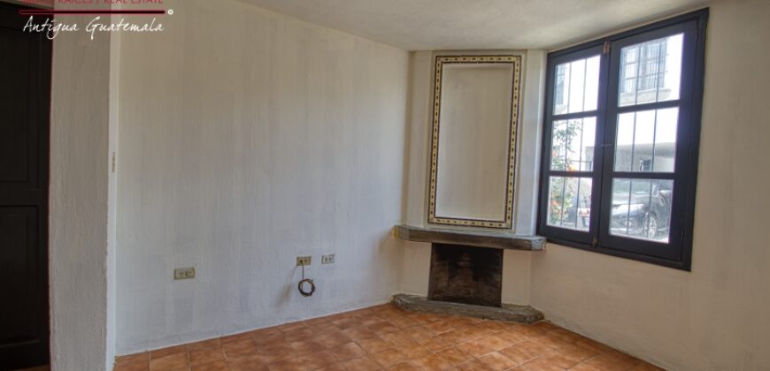 J261 – 3 bedroom  house unfurnished