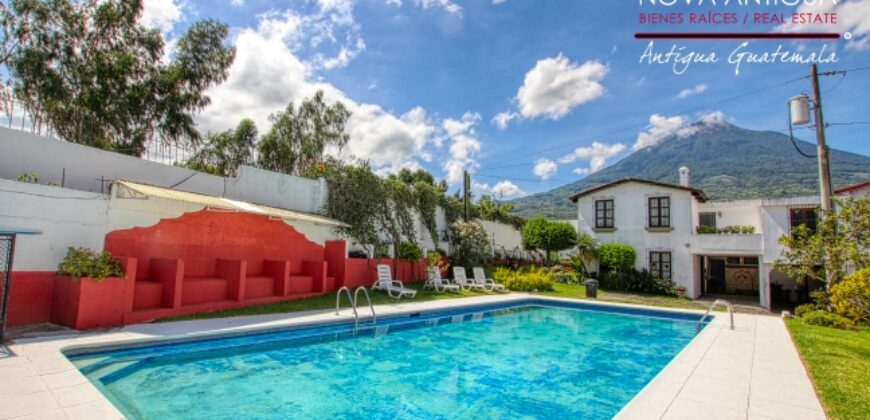 J261 – 3 bedroom  house unfurnished