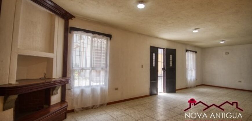 J243 – 3 bedroom apartment unfurnished