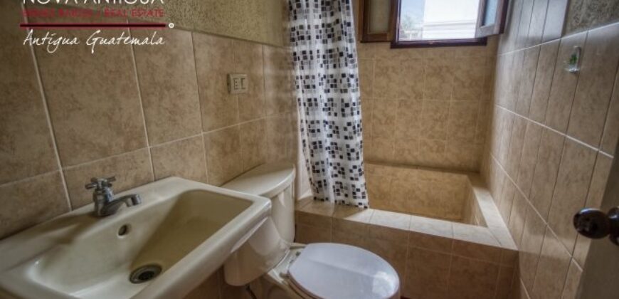 J243 – 3 bedroom apartment unfurnished