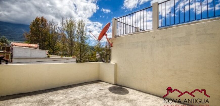 J243 – 3 bedroom apartment unfurnished