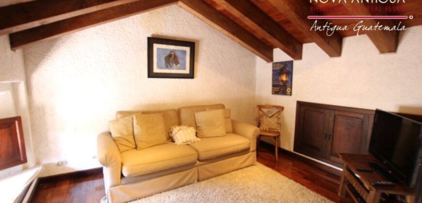 A78 – Casa colonial amueblada y equipada en el casco de La Antigua