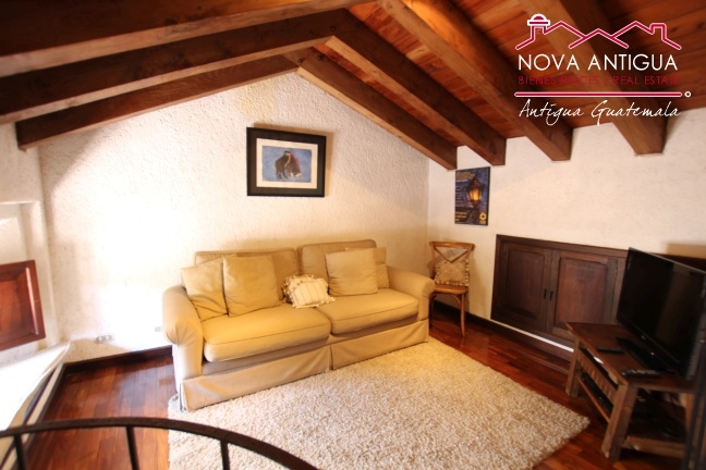 A78 – 4 bedroom colonial home fully furnished and equipped in the heart of Antigua