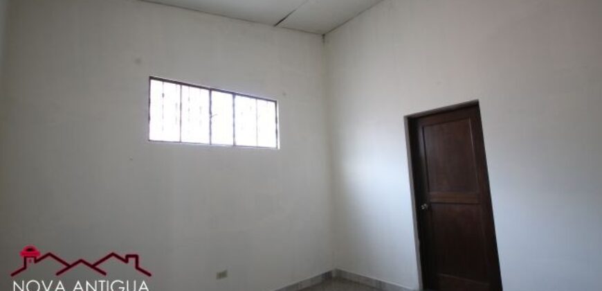 D238 – Hermosa casa en renta de 13 Habitaciones