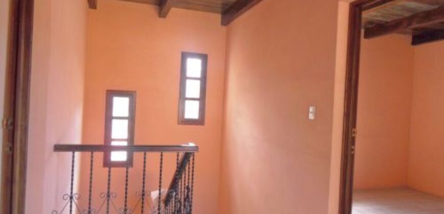 F259 – Casa 3 dormitorios sin muebles