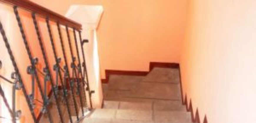 F259 – Casa 3 dormitorios sin muebles