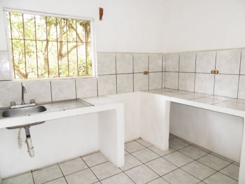 SCB218 – Casa en renta en Santa Catarina Bobadilla
