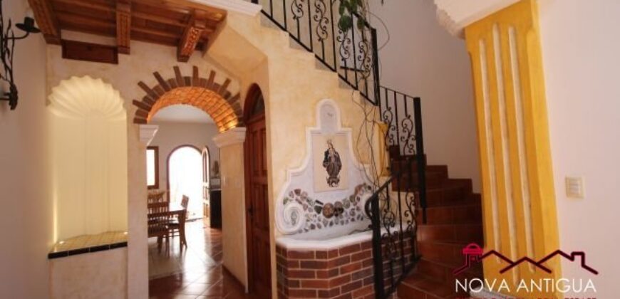 A518 – Apartment for rent at 1 block from La Merced Church