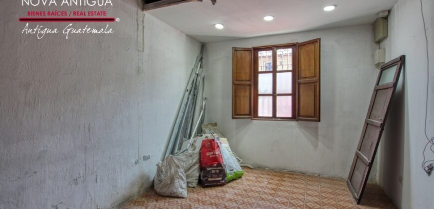 A542 – Local En Renta