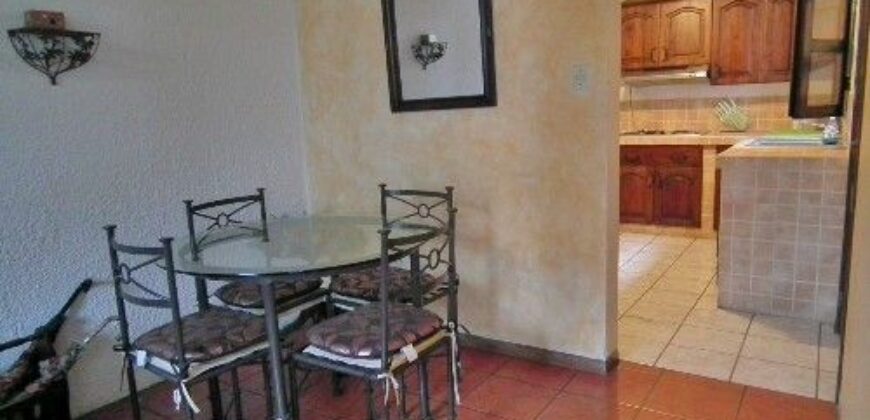 A523 – Casa En Renta 3 Habitaciones Semi – Amueblada