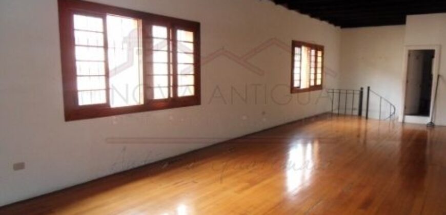 A565 – Local en Renta Calle del Arco