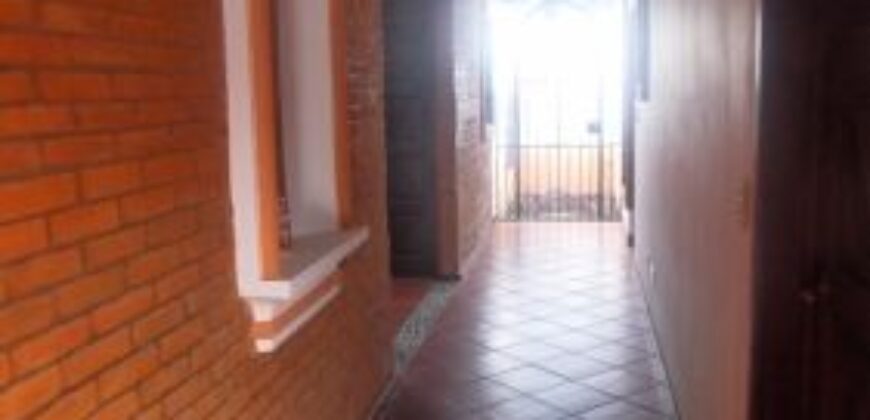 A573 – House for rent 2 blocks from Central Park, unfurnished