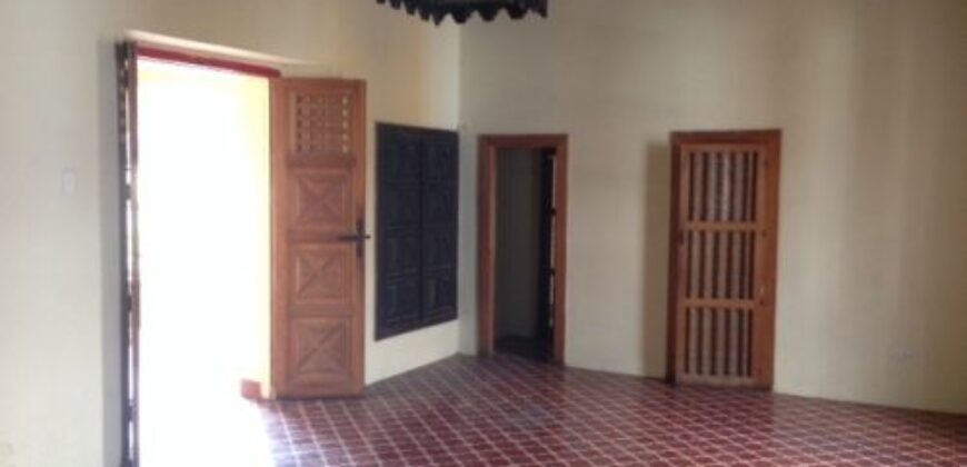 A252 – Colonial house for rent