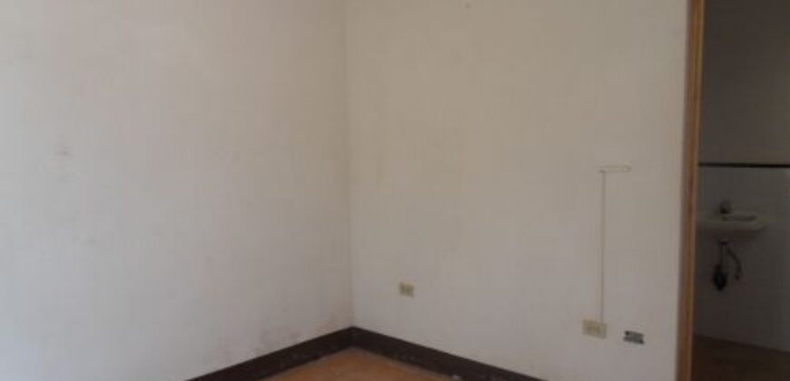A579 – Casa en renta 5 cuadras Parque Central