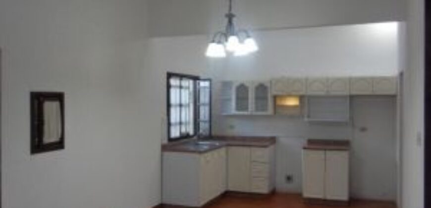 A582 – Apartamento en renta 2 dormitorios sin muebles