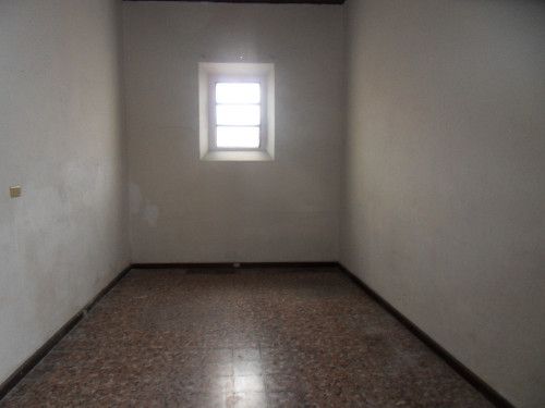 A587 – Comercial property for rent