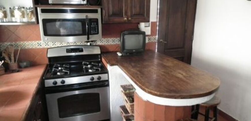 I233 – 3 bedrooms hosue for rent furnished