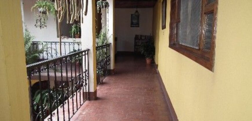 J281 – Apartamento 1 habitacion amueblado parqueo 1 carro – Incluye servicios