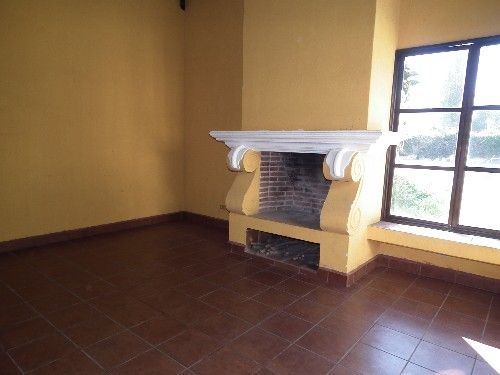C220 – Furnished apartment in second floor (all included)