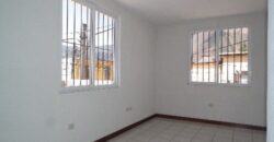 F271 – Casa de 3 habitaciones sin muebles y un apto. independiente 3er. nivel