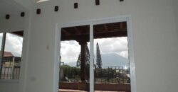 F271 – 3 bedroom house unfurnished