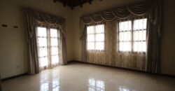 F294 – 5 bedroom house unfurnished