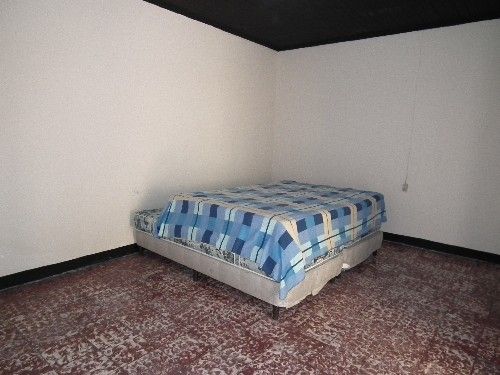 A3005 – 2 bedroom house unfurnished