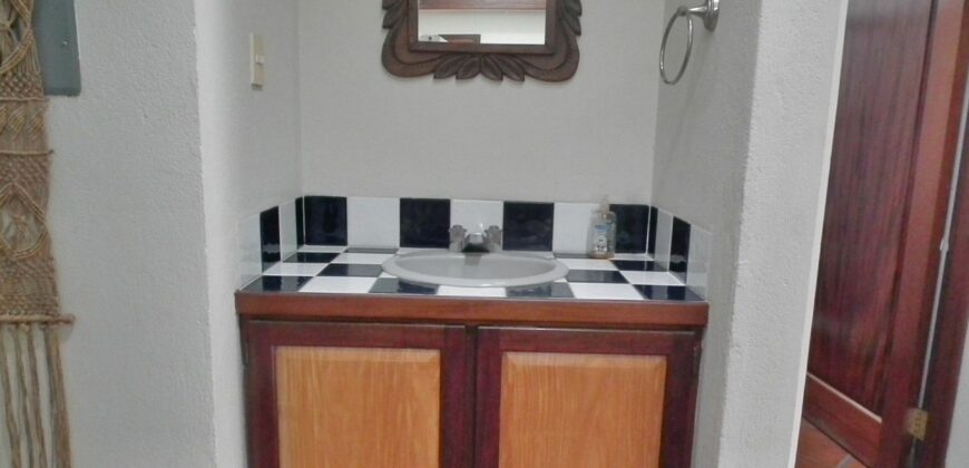 A3010 – 2 bedroom house furnished – Short or long term