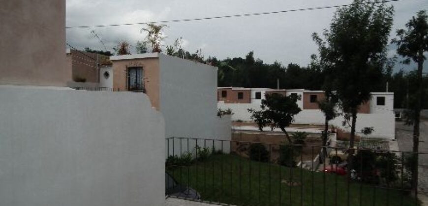 J293 – Casa de 3 habitaciones sin muebles en San Miguel Escobar
