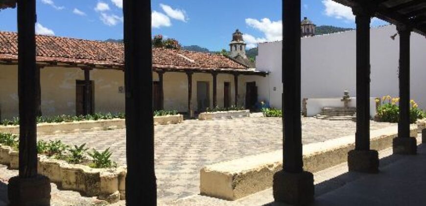 A1014 – Unique colonial property from the 16th. Century in the heart of Antigua