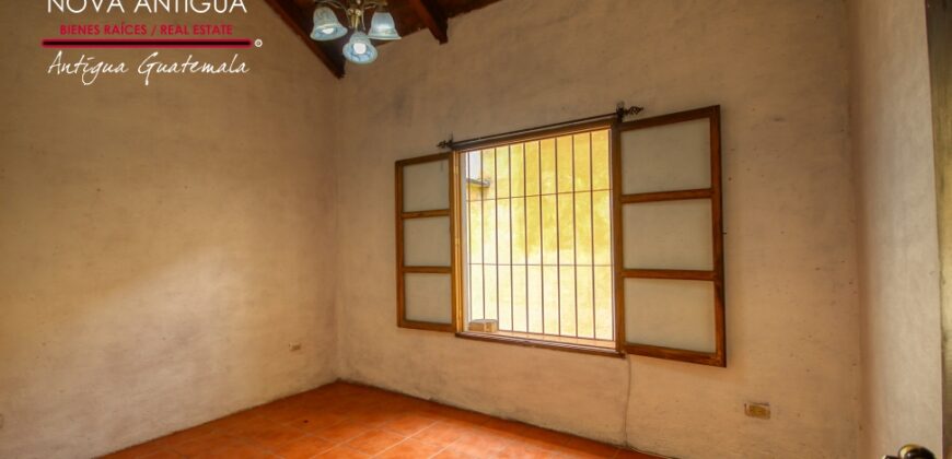 F232 – 3 bedrooms hosue for rent  unfurnished