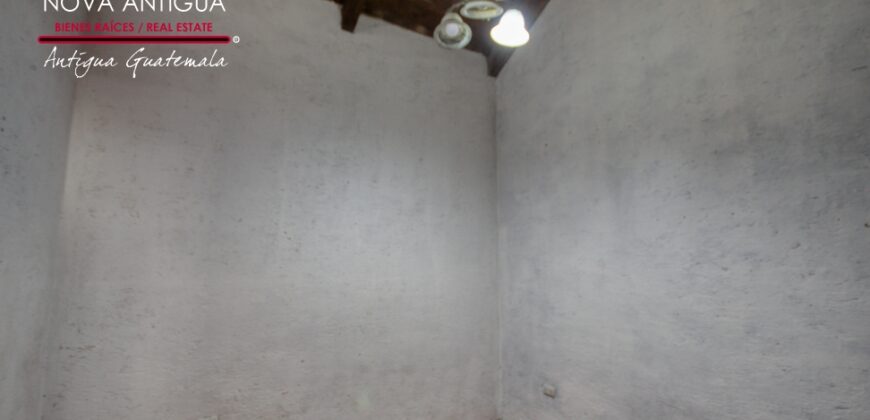 F232 – 3 bedrooms hosue for rent  unfurnished