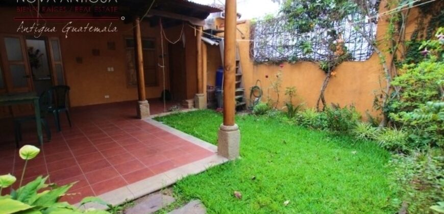 E240 – 1 bedroom house for rent