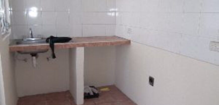 J300 – Casa de 3 habitaciones en residencial con garita 24/7