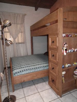 F309 – 3 bedroom house furnished